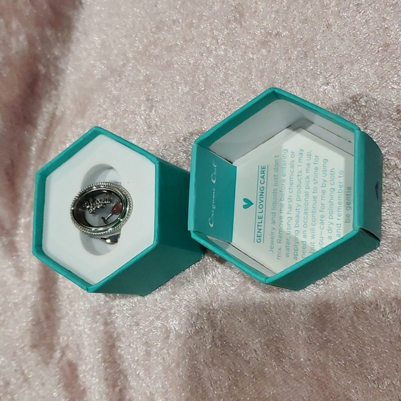Origami Owl Ring 💍 - Picture 6 of 7